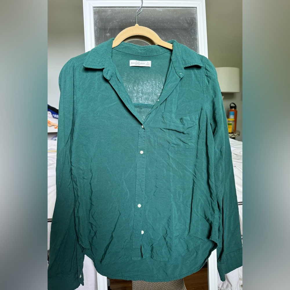 Abercrombie & Fitch: Dark Green Button Down Long sleeve shirt